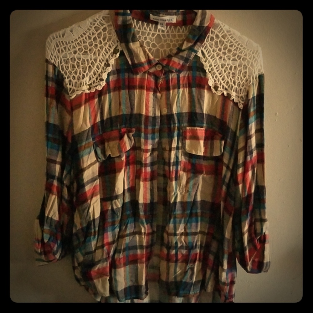 Plad button down shirt with white lace